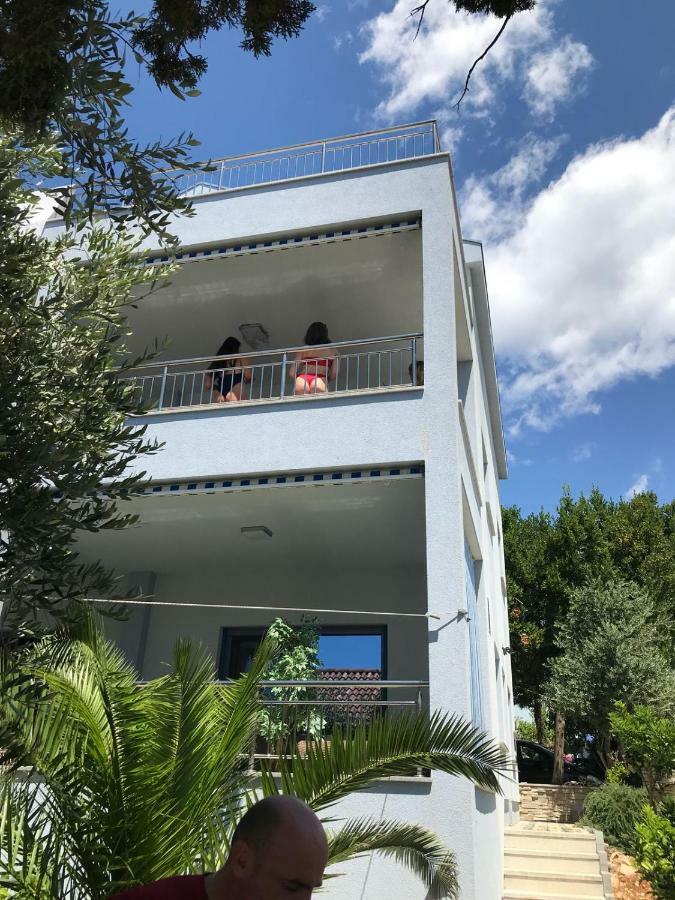 Apartment Nicole Novalja Εξωτερικό φωτογραφία